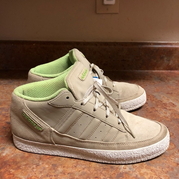 Adidas - Picture 1 of 5